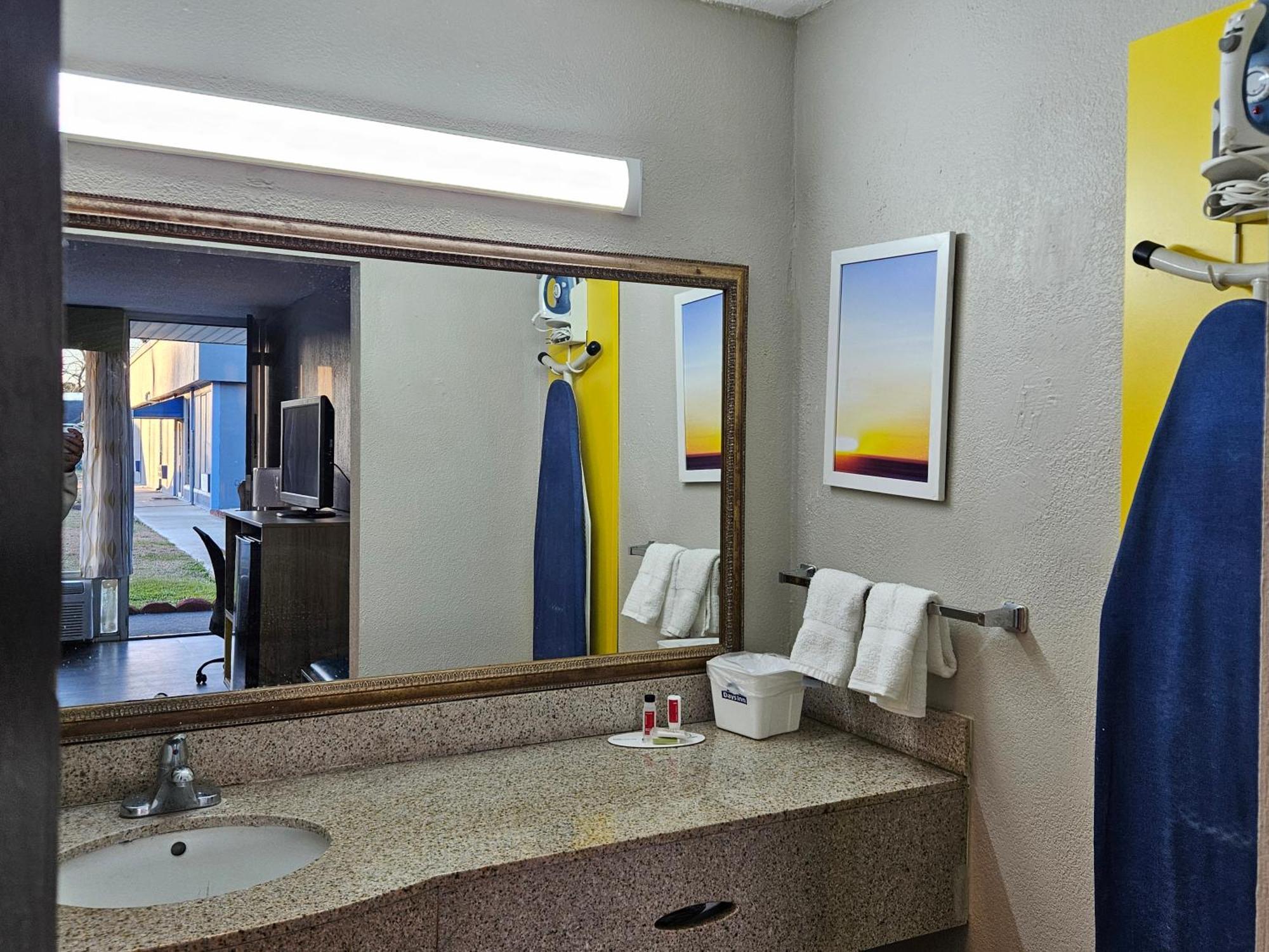 Days Inn By Wyndham Washington Luaran gambar